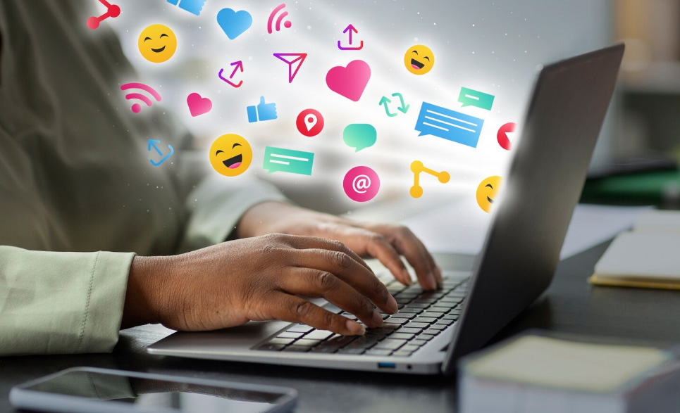website social media links